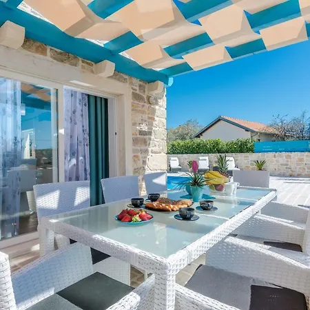 Delozija Villa Sukošan